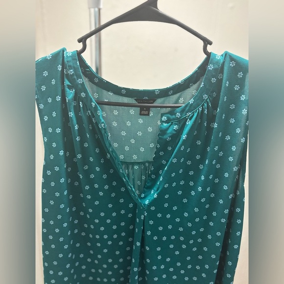Ann Taylor Teal Sleeveless Blouse with Dot Pattern - Picture 4 of 7